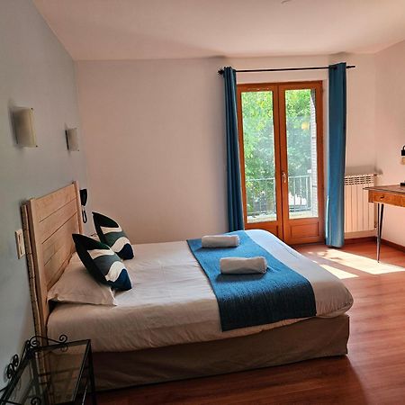 Hotel Le Mont Barral Creyers Bagian luar foto