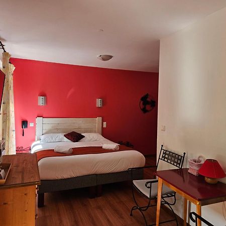 Hotel Le Mont Barral Creyers Bagian luar foto