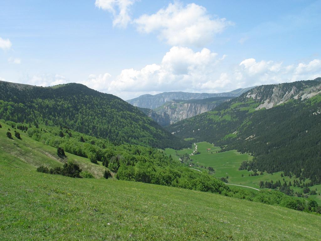 Hotel Le Mont Barral Creyers Bagian luar foto