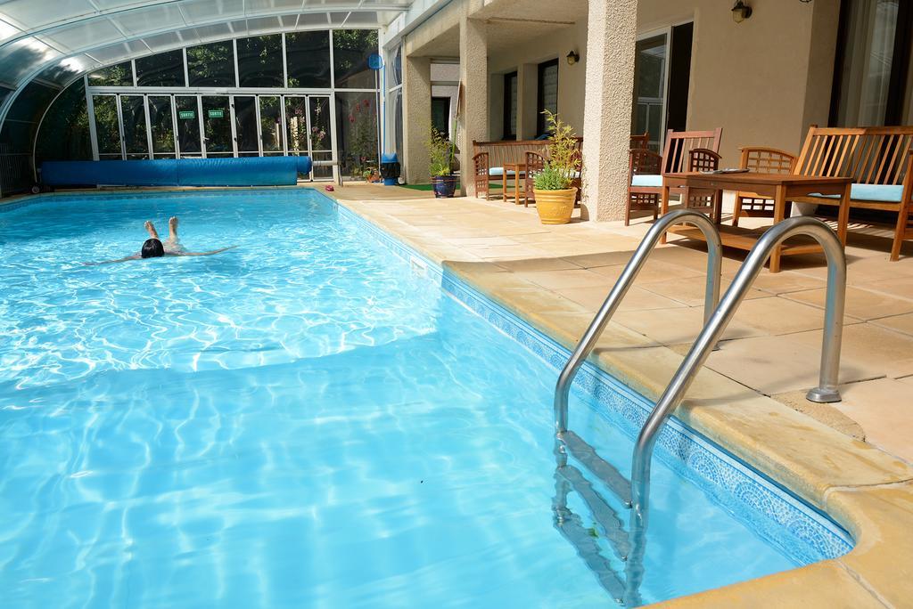 Hotel Le Mont Barral Creyers Bagian luar foto