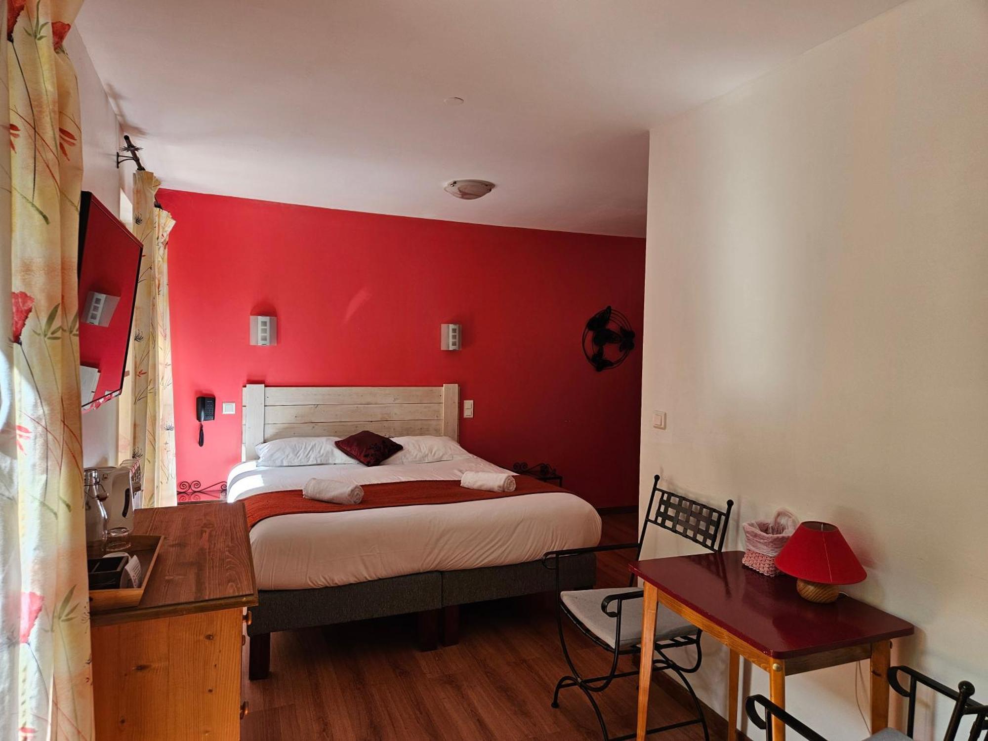 Hotel Le Mont Barral Creyers Bagian luar foto
