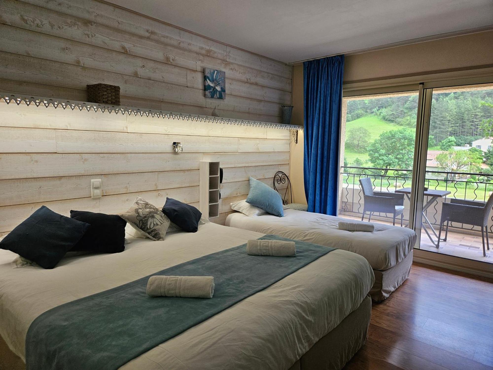 Hotel Le Mont Barral Creyers Bagian luar foto