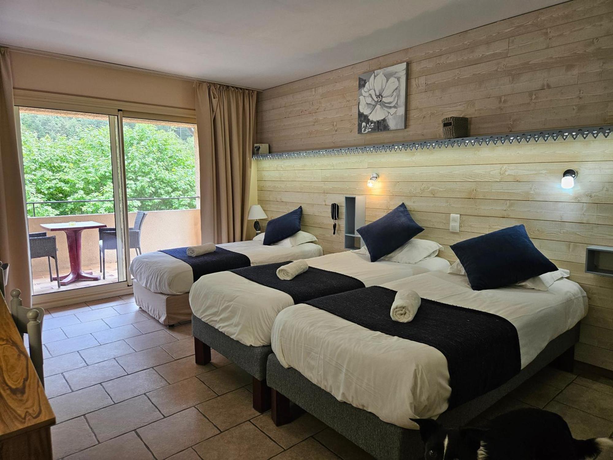 Hotel Le Mont Barral Creyers Bagian luar foto