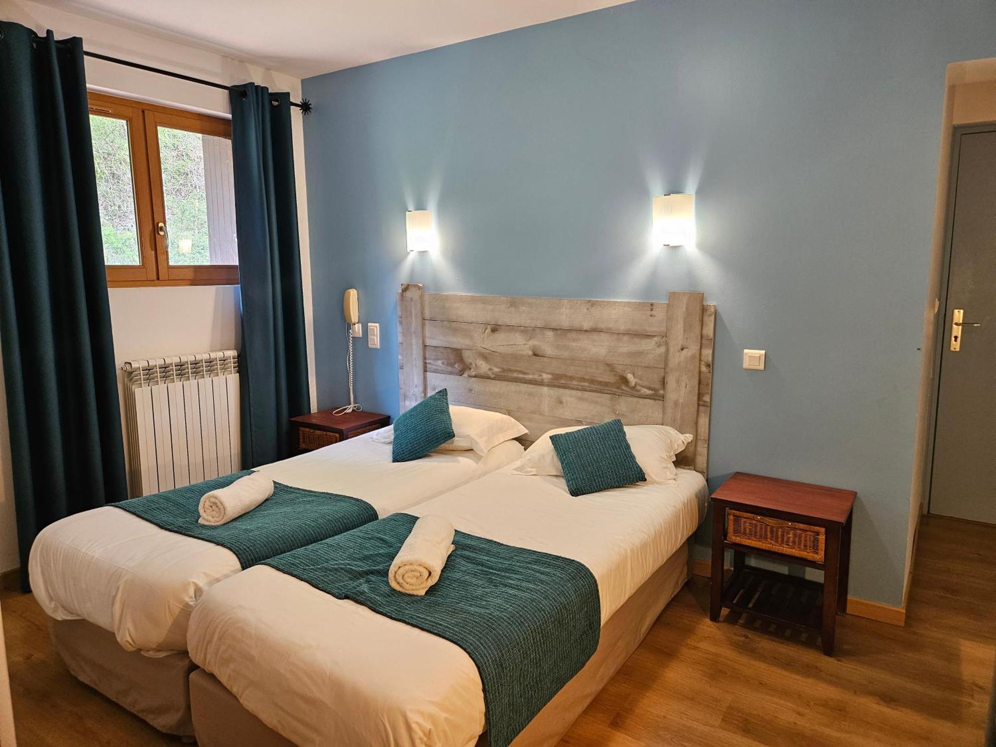 Hotel Le Mont Barral Creyers Bagian luar foto