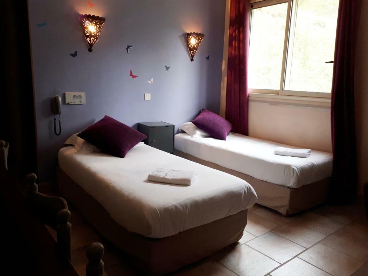 Hotel Le Mont Barral Creyers Bagian luar foto