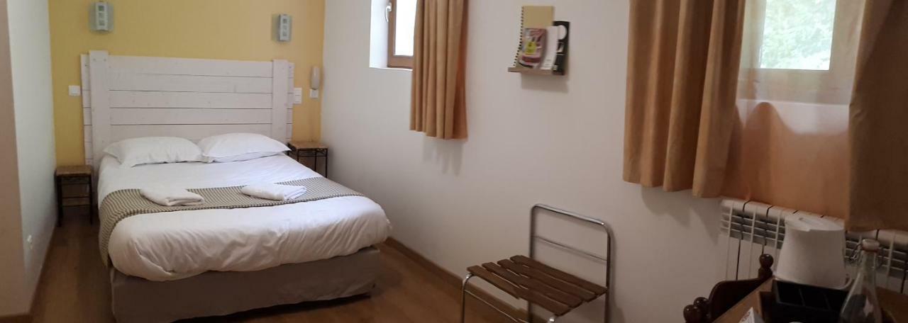 Hotel Le Mont Barral Creyers Bagian luar foto